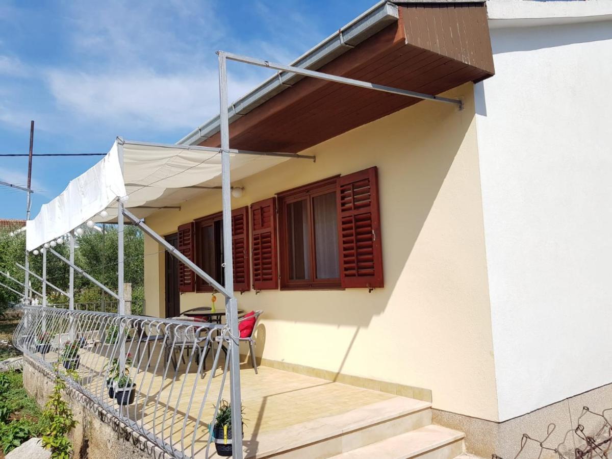 Apartments With A Parking Space Kastel Stafilic, Kastela - 16086 외부 사진