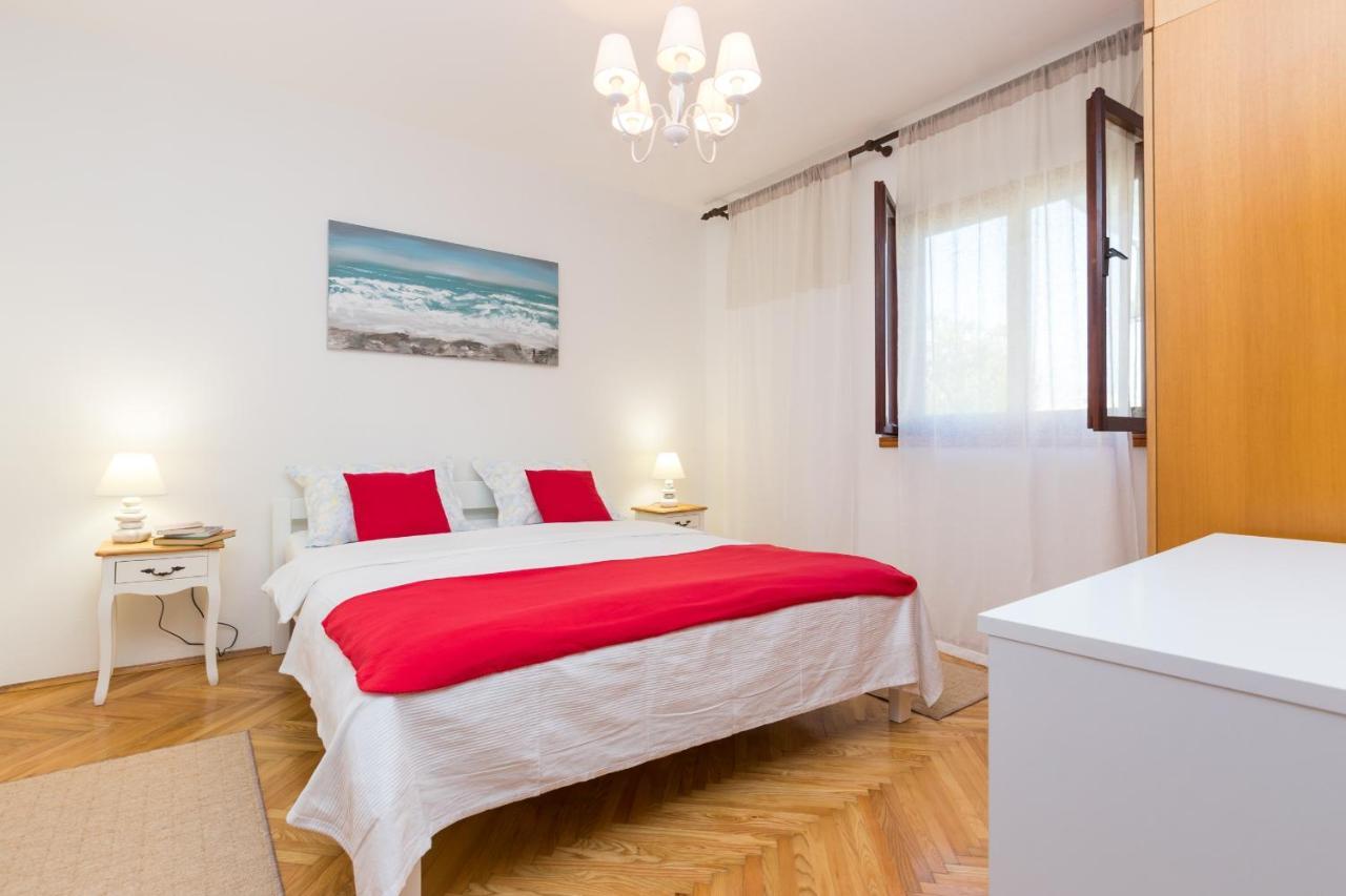 Apartments With A Parking Space Kastel Stafilic, Kastela - 16086 외부 사진